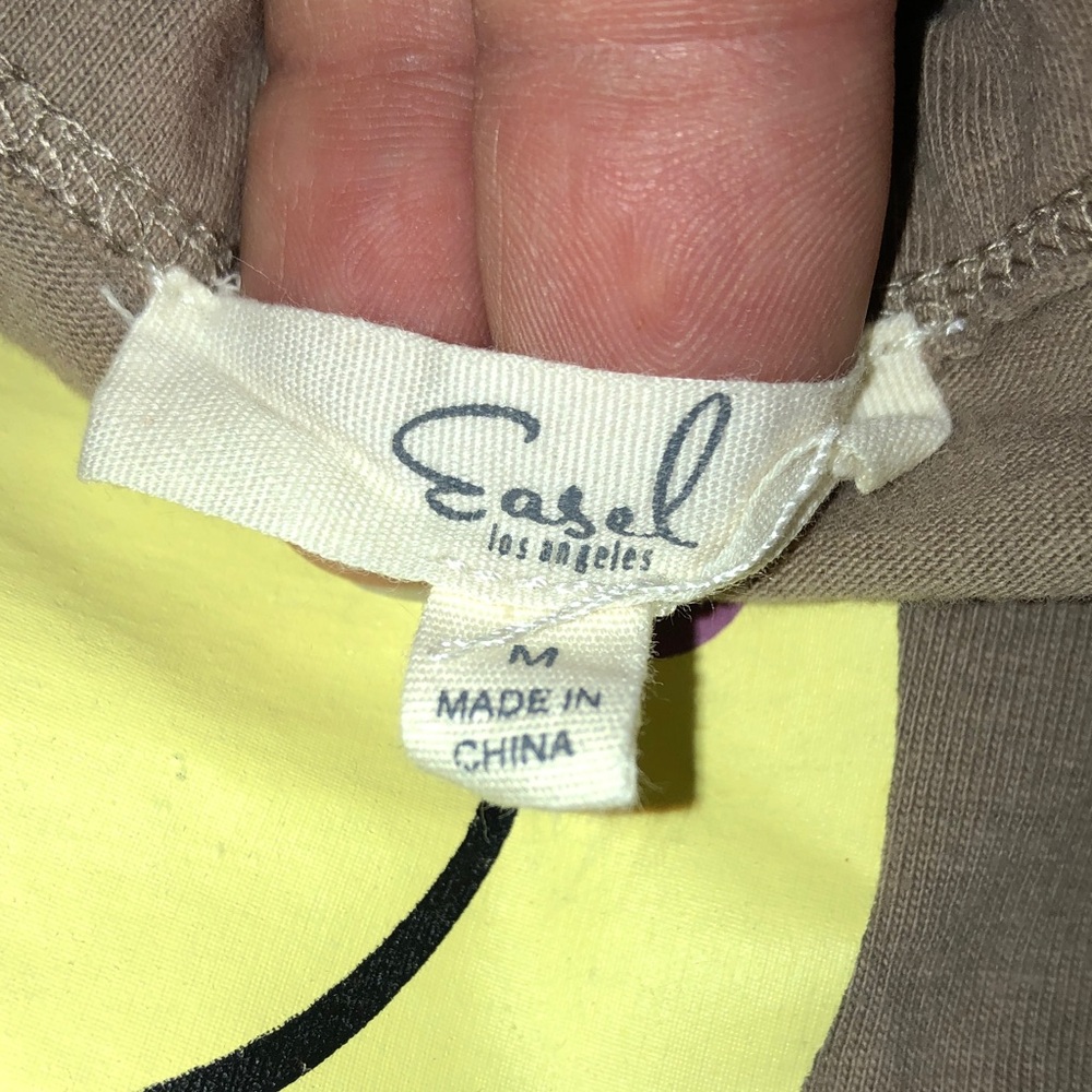 Easel Brown Short Sleeve Tee with Yellow Smiley Print - Picture 5 of 9